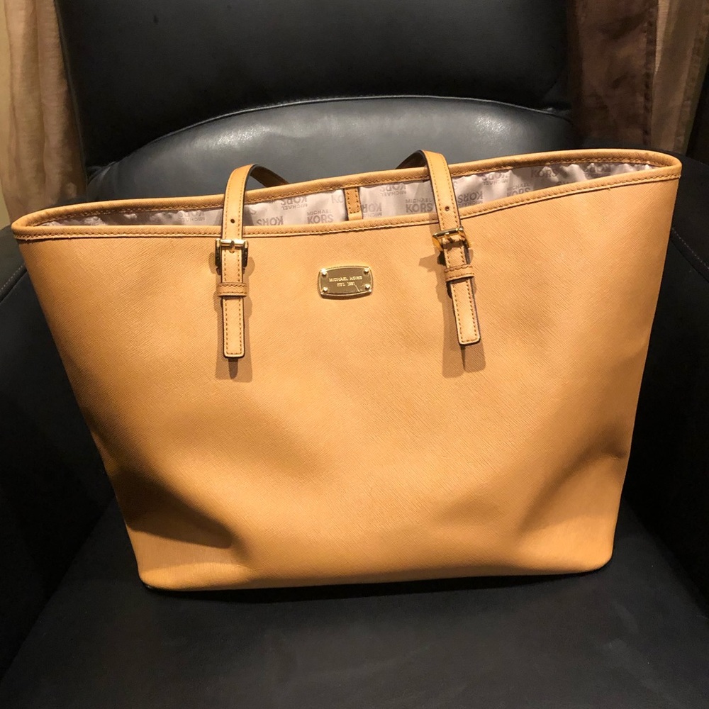 Tan Michael Kors Tote Purse